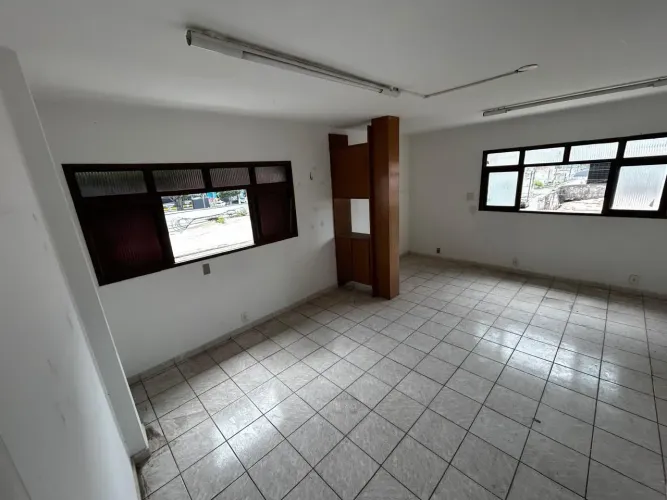 Sala Comercial à Venda na Cidade Alta | 33 m² | Centro Empresarial