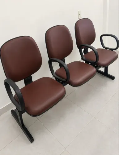 Longarina de 3 cadeiras