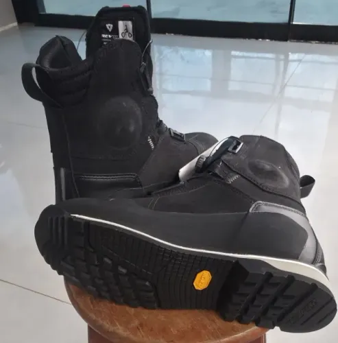 ? OPORTUNIDADE EXCLUSIVA PARA MOTOCICLISTAS: Bota REV'IT! Pioneer GTX (Nova na Etiqueta)