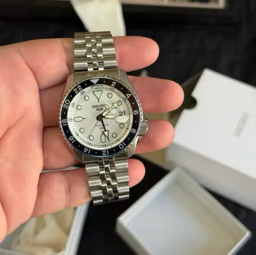 Seiko 5 GMT Sports SSK033