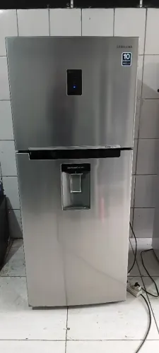 Geladeira Samsung inox frost free 359L 127v com