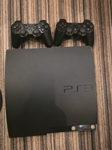 PS3 com 2 controles