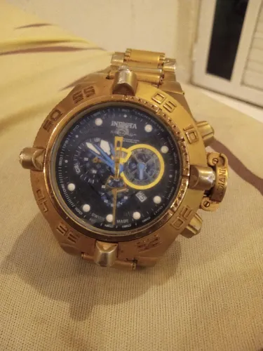 VENDO UM RELÓGIO INVICTA ORIGINAL