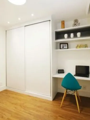Guarda Roupa planejado solteiro com mesa estudo