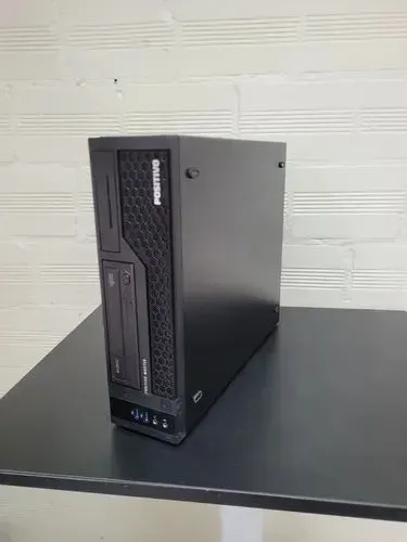 CPU core i5 04 GB > SSD 120 GB > WIFI