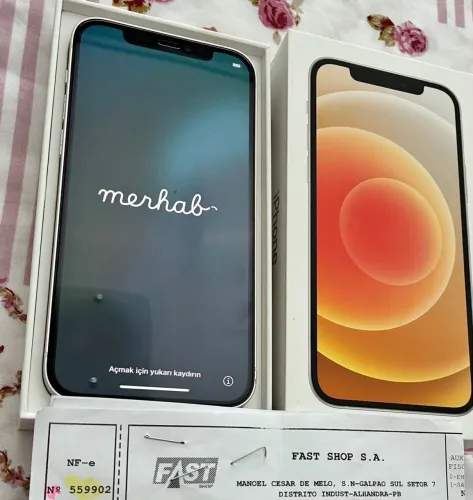 iPhone 12 128GB Branco