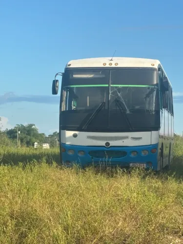Vendo ônibus 