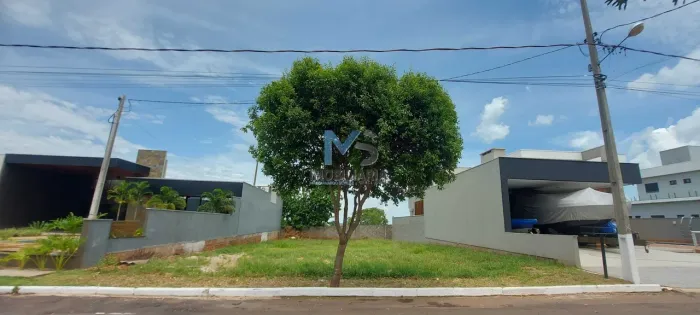 Terreno á Venda no Condominio Mirante do Rio Paraná em Porto Rico PR