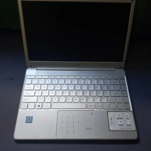 Notebook Ultra ML-SH1H Intel Core i3 de 7ª Geração (i3-7020U) 