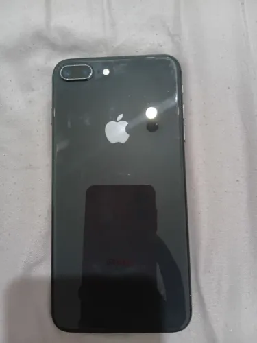 Iphone 8 plus 64gigas de memoria