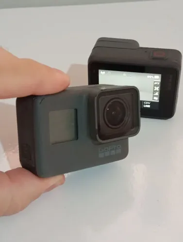 2 CÂMERAS GoPro Hero 5 Black com Kit de Acessórios e Baterias Extras