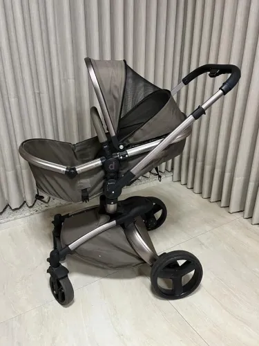 Carrinho Bebê Bronze - 100% Conservado