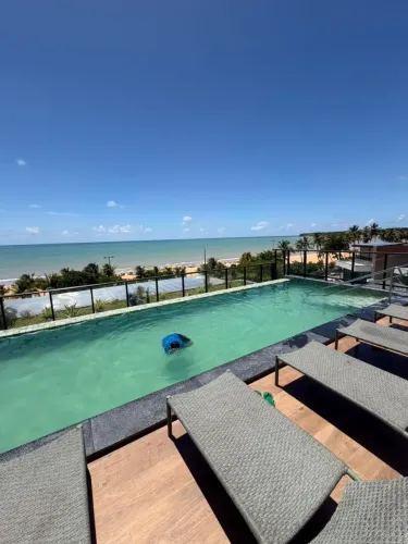 Vendo excelente cobertura beira mar em Cabo Branco, 03 quartos, R$ 1.999.000,00