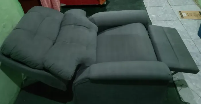 Poltrona reclinável nova