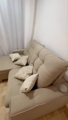 Sofá Retrátil linho cor areia