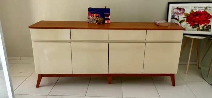 Vendo bufet novo usado apenas 3 meses