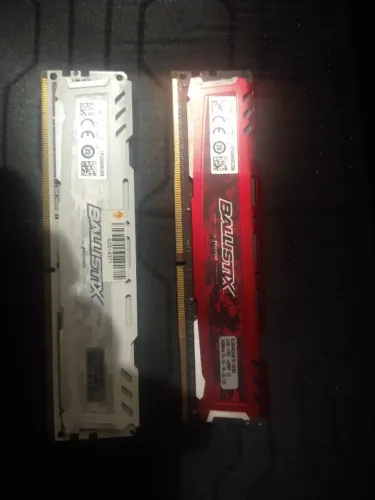Memória Ram DDR4 Ballistix 2400MHz | Vermelha: 8GB | Branca: 4GB
