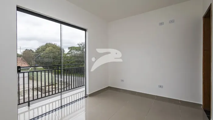 Sobrado 2 Quartos Pinheirinho 56m²