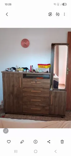 Vendo comada grande 4 ga com espelho gvetas seminovo ainda estou pagando paguei 1.400