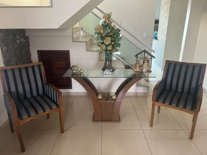 APARADOR DE MADEIRA E VIDRO PARA SALA