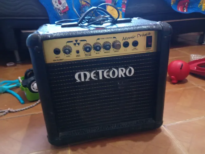 Caixa de som  amplificadora 