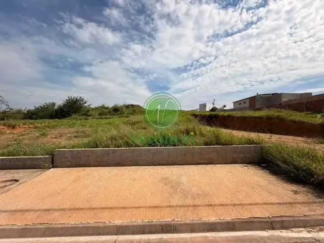 Terreno à venda no Residencial Bora Bora em Porto Feliz
