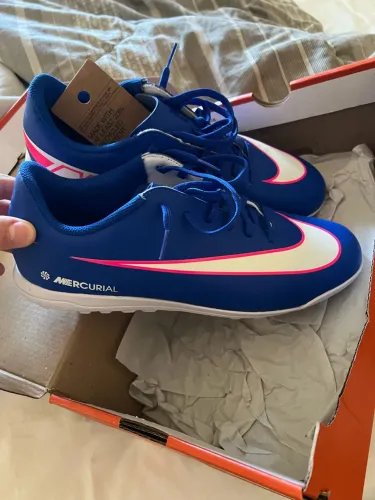 Chuteira Nike Mercurial
