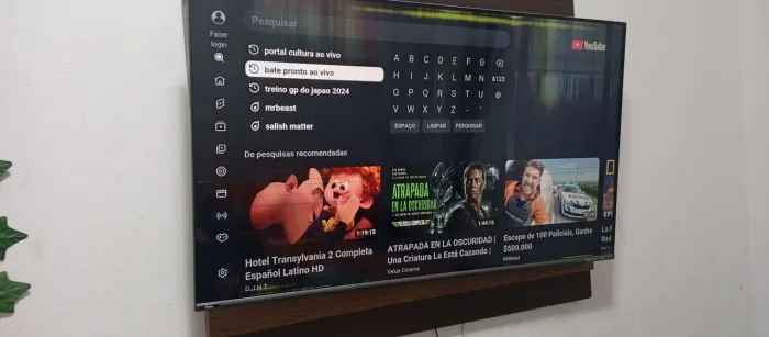 Vendo essa tv da marca Philco de 50 polegadas SMART 4k tv quebra galho