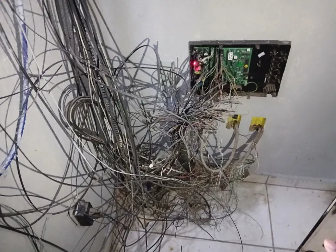 SOLUÇÃO PARA DESASTRES TECNOLÓGICOS E INSTALAÇÃO DE NOVAS TECNOLOGIAS DE SEGURANÇA 