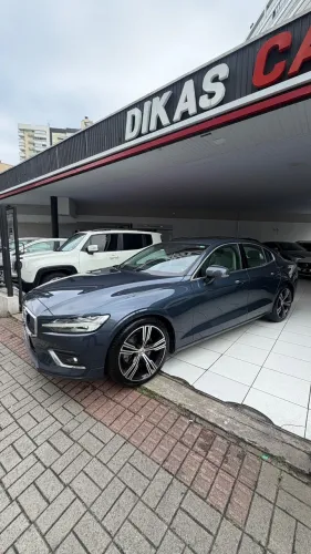 Volvo S60 T-5 Inscription 2.0 254cv 4P 2020