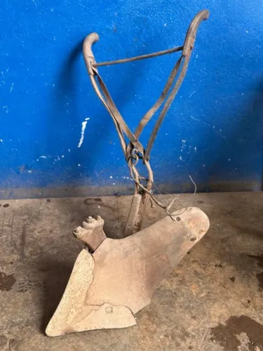 Arado de boi antigo