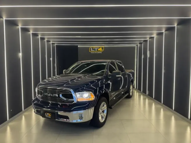 Ram Classic Laramie 5.7 V8 16V Gasolina 4X4 Aut. 2023