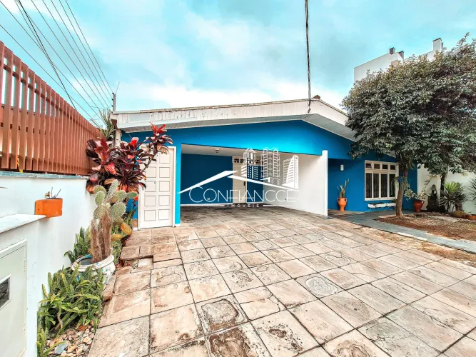 Casa comercial à venda na Vila Izabel - Curitiba | Confiancce Imóveis