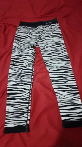 Calça elastano topada pr quem vesti 40 até 44 estica bem ela