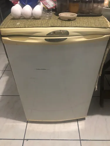Frigobar 220v funcionando perfeitamente