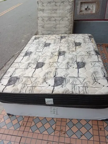 Cama e colchão