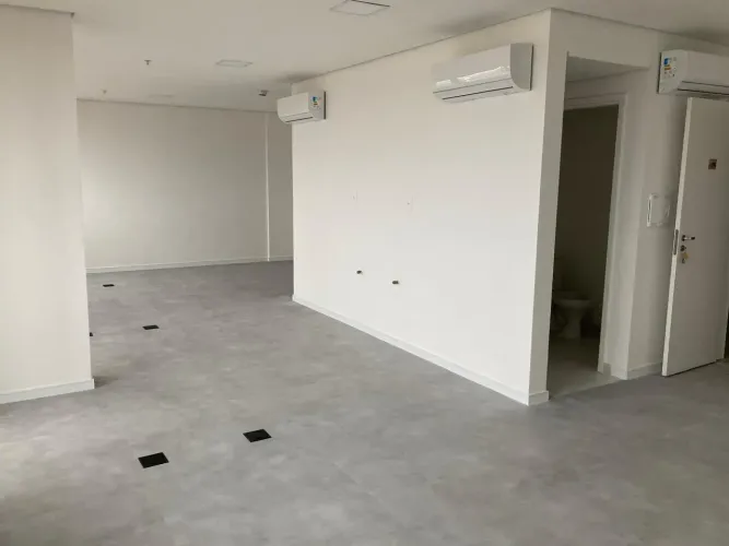 Sala comercial com 66m² para locação no Century Plaza Business - Pague o 1º aluguel só em