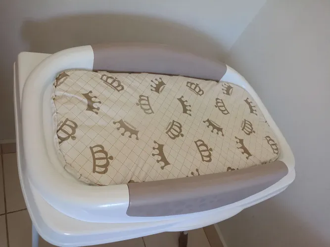 Vendo banheira galzano com suporte e trocador 