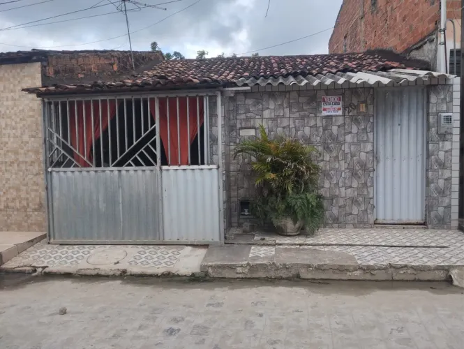 Casa a venda tabuleiro próximo a escola Atheneu