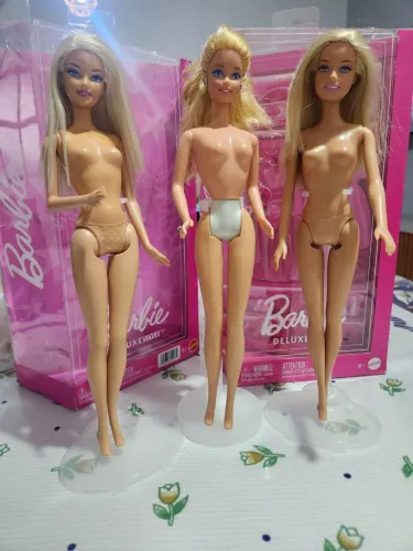 Lote de Barbies antigas ( com avarias)