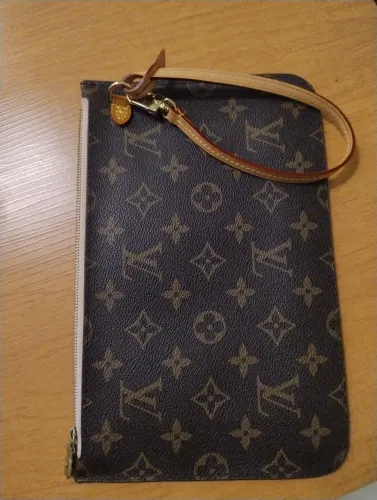 Pochette Louis Vuitton