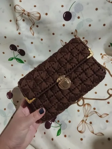 Bolsa Artesanal Crochê Marrom 
