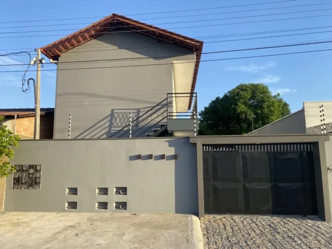 Aluga-se apartamento bem localizado próx ao Fórum criminal