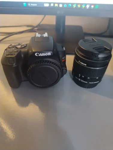 Canon SL3 Corpo + lente 18-55 mm