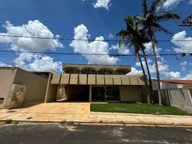 Sobrado no Condomínio Moradas das Fontes