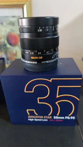 Lente 35mm F0.95 BrightinStar MF E-mount Sony