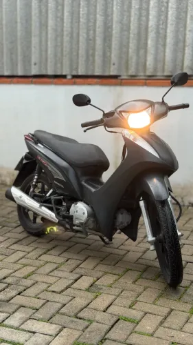Honda Biz 125 EX Flex 2014, modelo EX, cor preta.