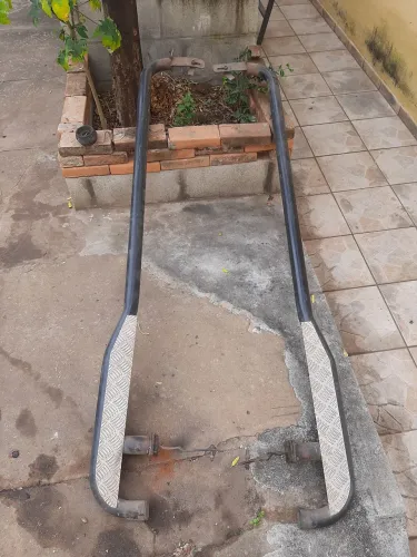 Estribo para pickup strada 