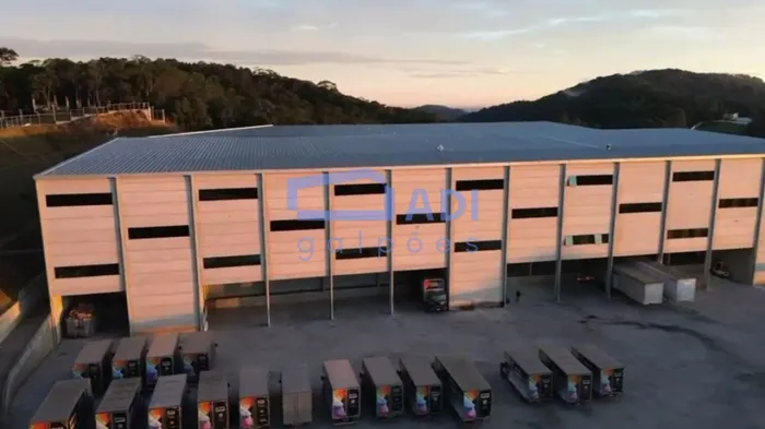 Galpão 13000 m² pé direito 16 m Fernão Dias/Mairiporã