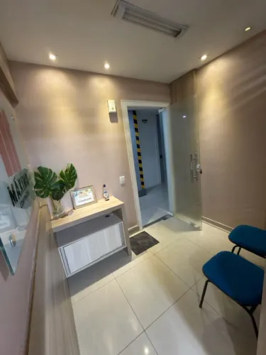 Vendo sala comercial Edifício Office Tower Renascença porteira fechada